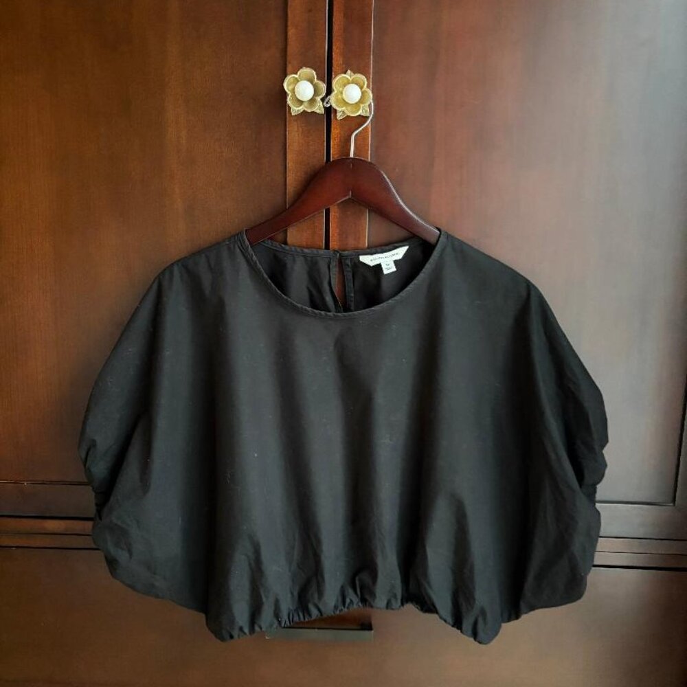 Banana Rebulic Cotton Poplin Bubble-Hem Cropped Top